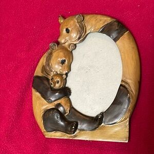 Panda family picture frame for oval picture